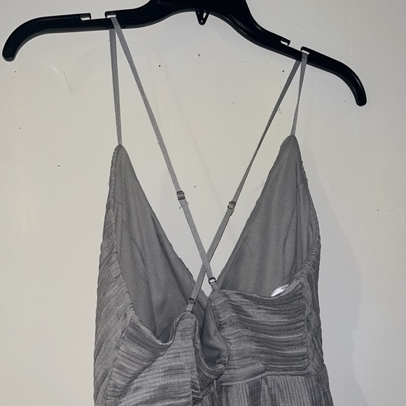 LULUS CHEERS AND TIERS GREY
CHIFFON PLEATED SURPLICE TIERED Mini
DRESS M - Picture 9 of 14